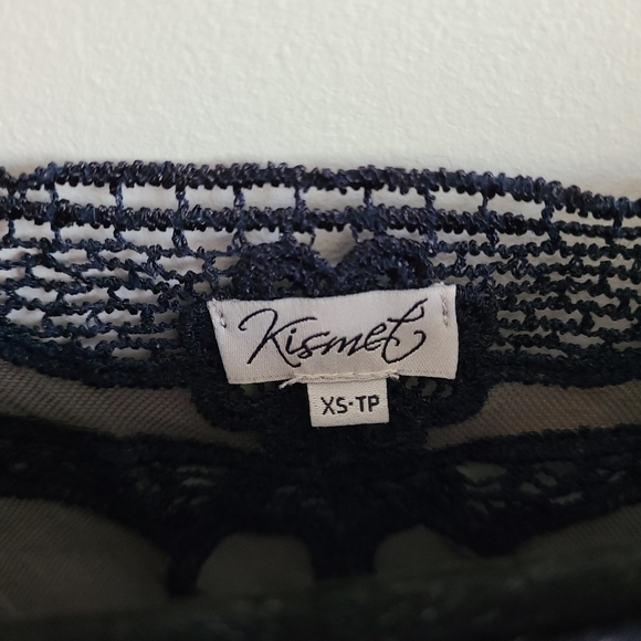 ✨️5 for $25✨️ Xs Kismet Navy Blue Top - Picture 2 of 3